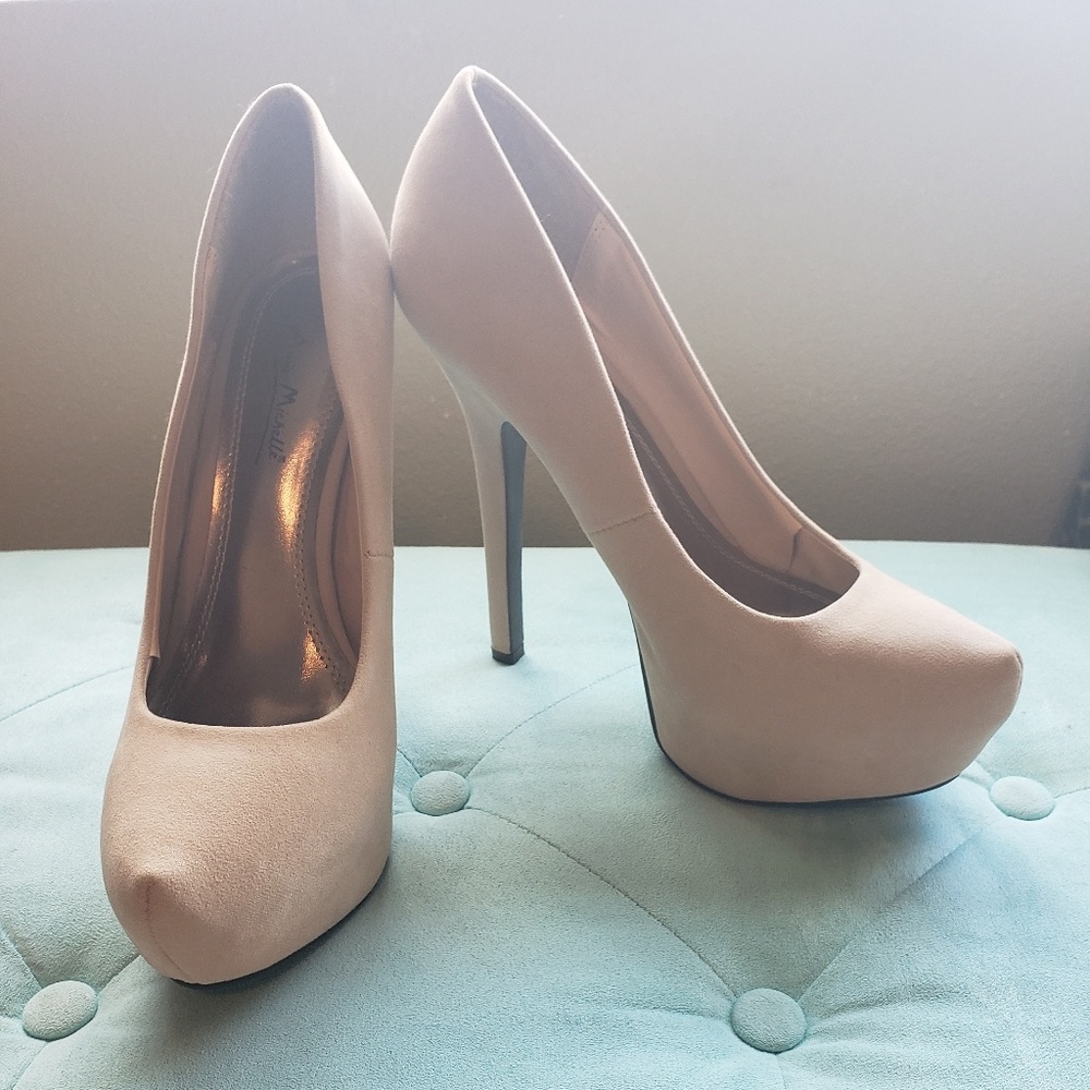 Anne Michelle cream heels